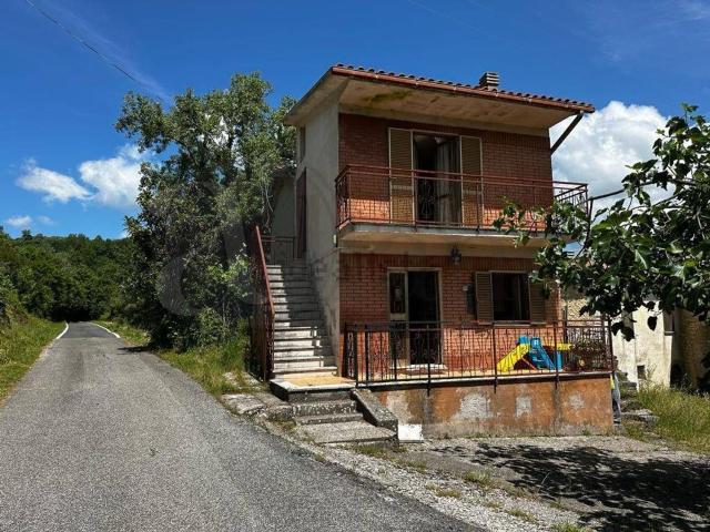 Casa in vendita a Santopadre, Lazio