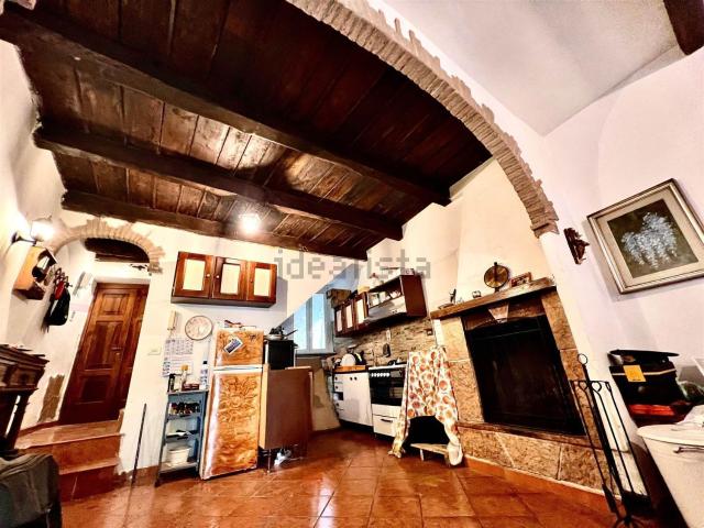 Casa in vendita a San Giorgio, Tarano