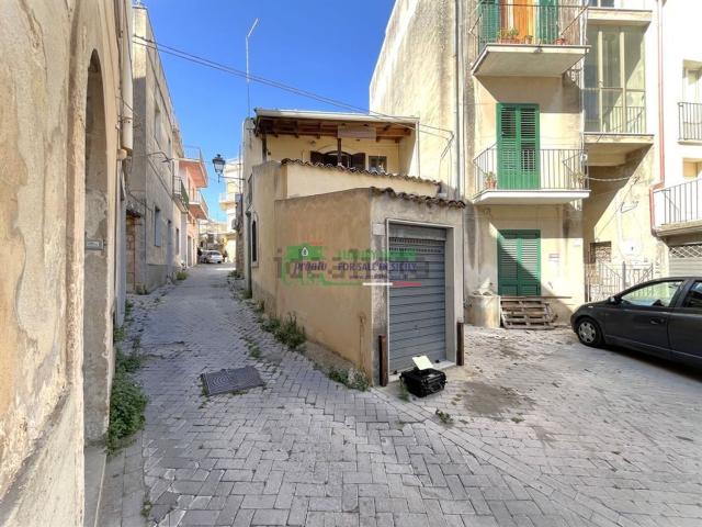 Casa in vendita a Modica, Modica Alta