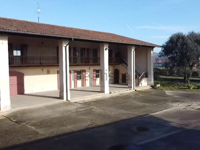Casa in vendita a Coccaglio, Lombardia