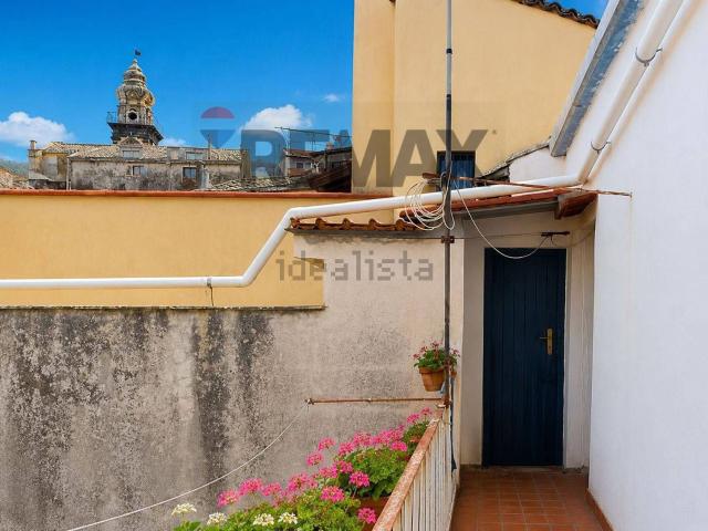 Casa in vendita a Castiglione Di Sicilia, Sicilia