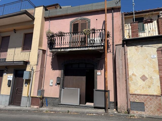 Casa in vendita a Poggiofelice, Zafferana Etnea