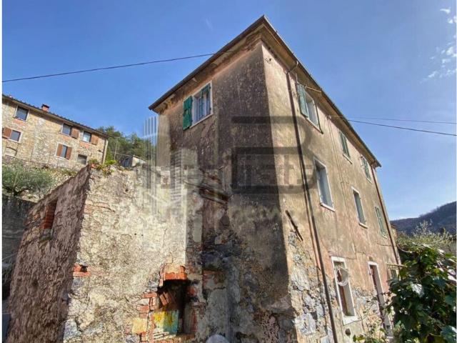 Casa in vendita a Carrara, Toscana