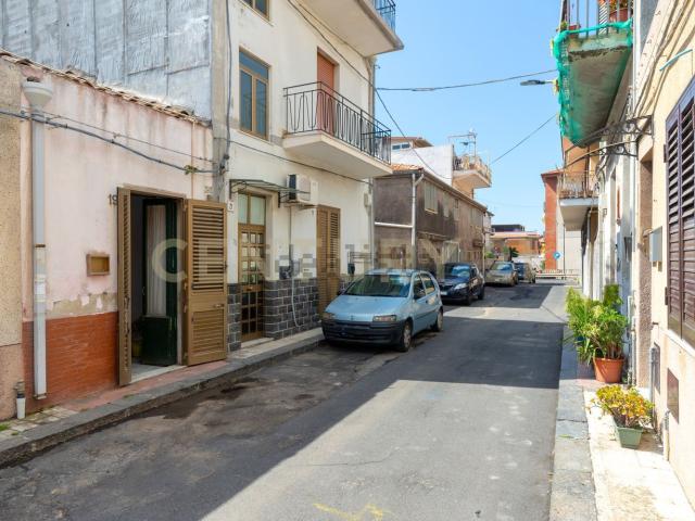 Casa in vendita a Aci Trezza, Aci Castello
