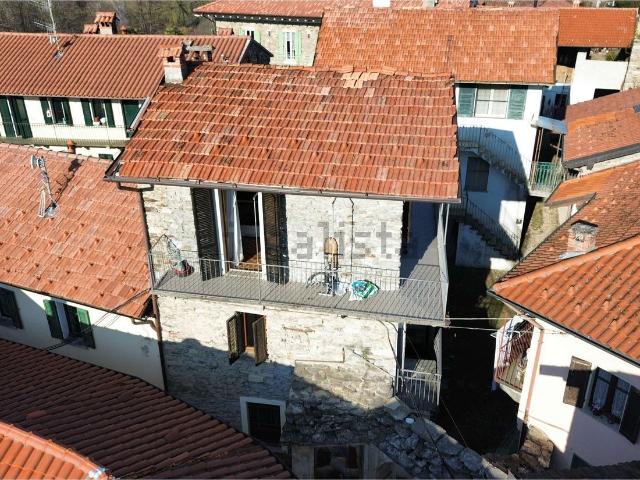 Casa in vendita a Brovello-Carpugnino, Piemonte