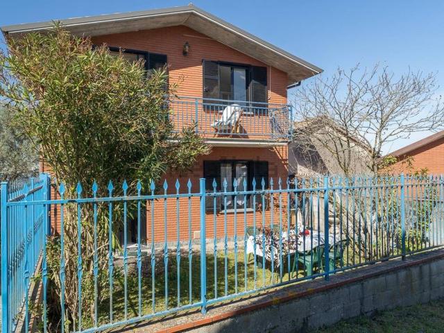 Casa in vendita a Codevilla, Lombardia