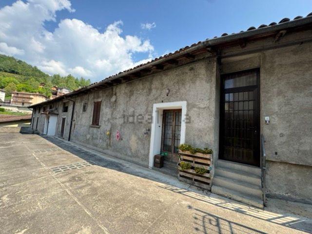 Casa in vendita a Clusone, Lombardia