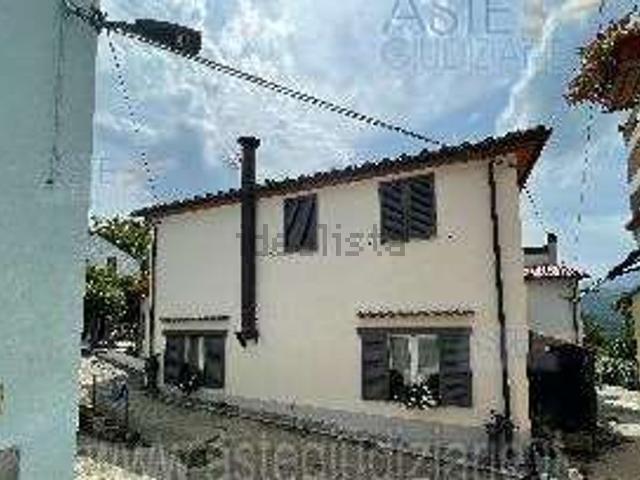Casa in vendita a Mercatale, Vernio