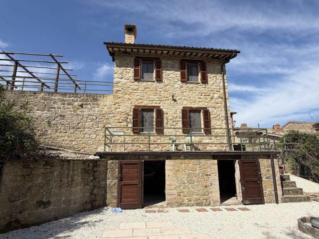Casa in vendita a Marche, Macerata