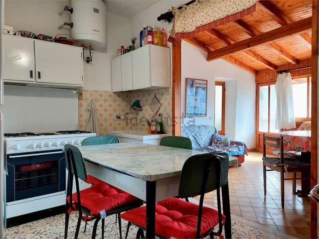 Casa in vendita a Pornassio, Liguria