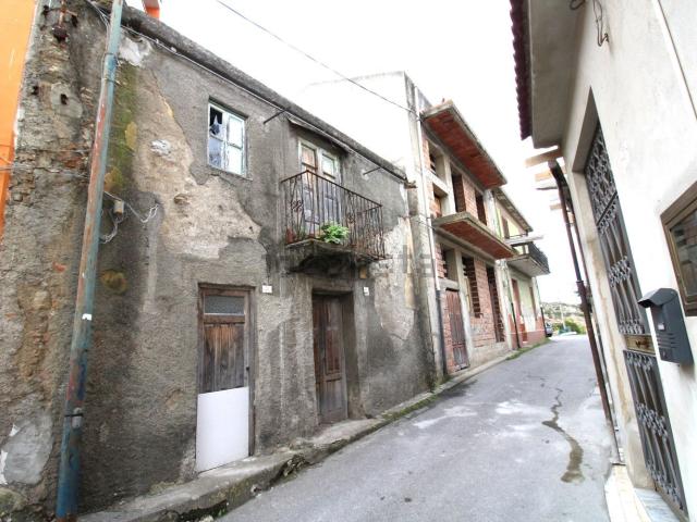 Casa in vendita a Barcellona Pozzo Di Gotto, Sicilia