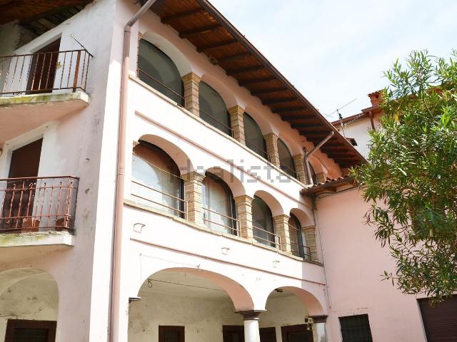 Casa in vendita a Berzo San Fermo, Lombardia