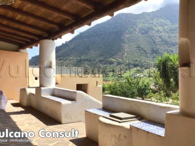 Casa in vendita a Leni, Sicilia