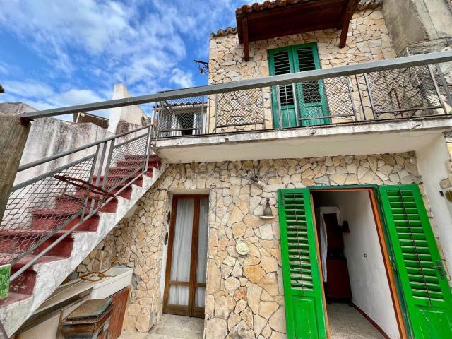 Casa in vendita a Pagliara, Sicilia