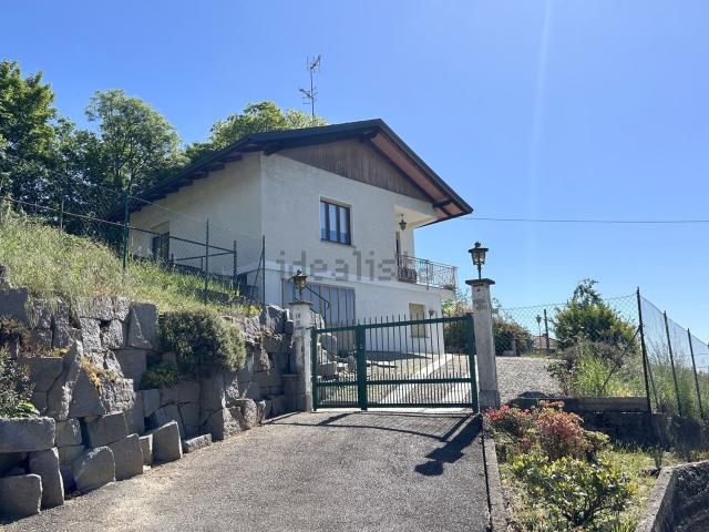 Casa in vendita a Valdilana, Piemonte