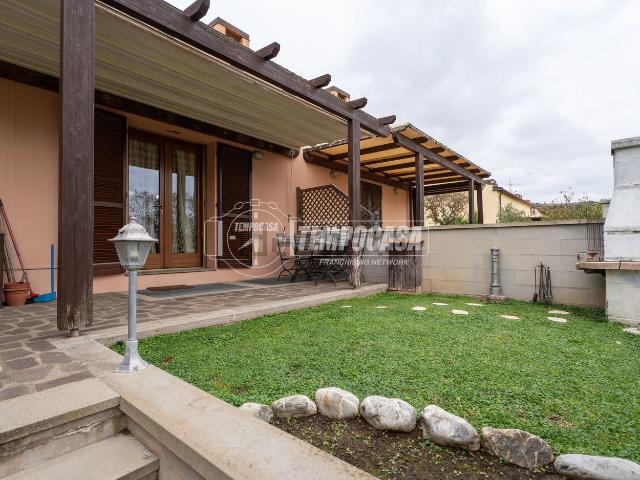 Casa in vendita a Montemazzano, Piombino