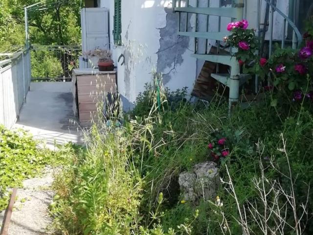 Casa in vendita a Media Val Bisagno, Serra Riccò