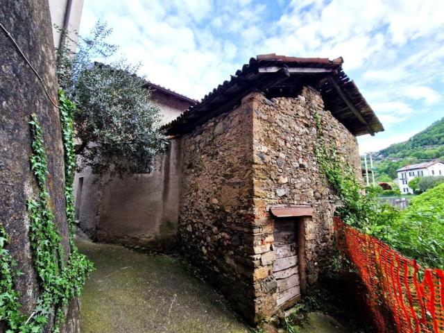 Casa in vendita a Oneta, Calolziocorte