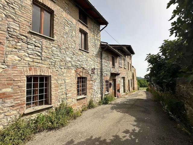 Casa in vendita a Lugagnano Val d'Arda, Piacenza