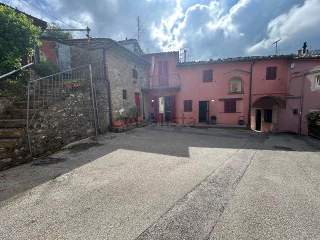 Casa in vendita a Pistoia, Toscana