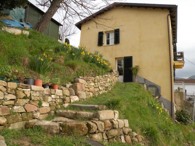 Casa in vendita a Brugnato, Liguria