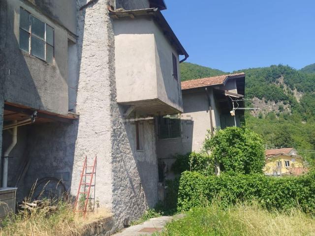 Casa in vendita a Casatico, Camporgiano