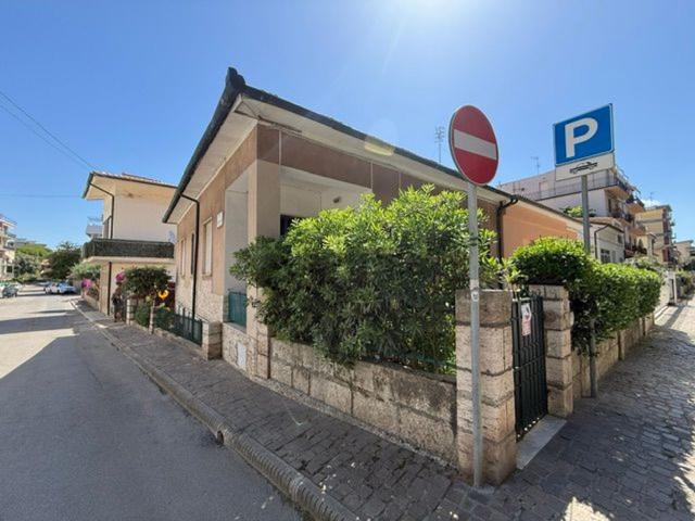 Casa in vendita a Follonica, Toscana