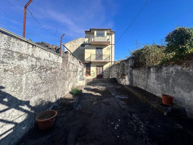 Casa in vendita a Massannunziata, Mascalucia