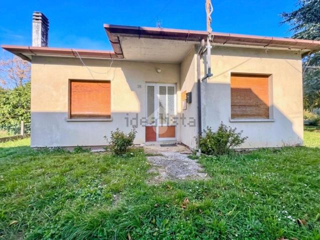Casa in vendita a Case / Scjasis, Manzano / Manzan