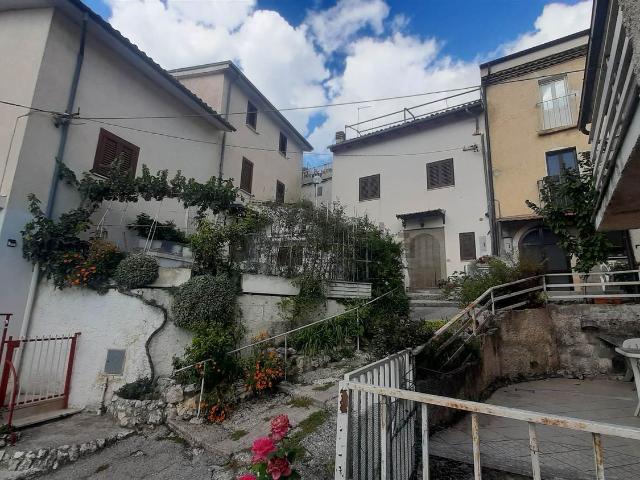 Casa in vendita a Scurcola Marsicana, Abruzzo