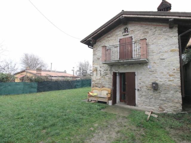 Casa in vendita a Magliatica Sopra, Baiso