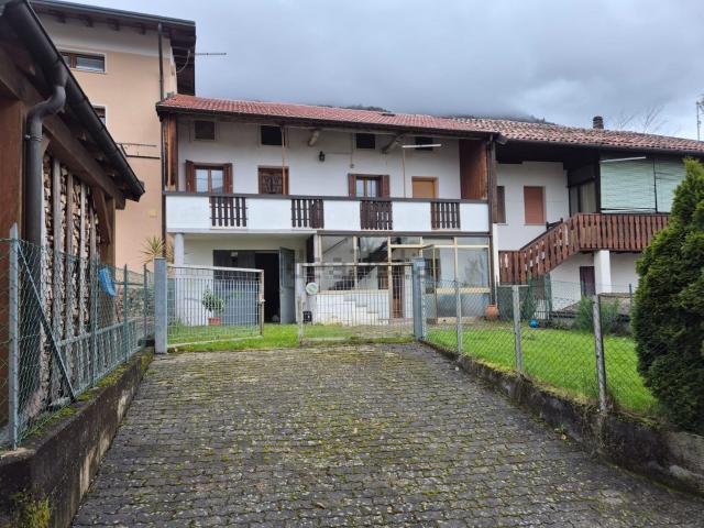 Casa in vendita a Feltre, Veneto