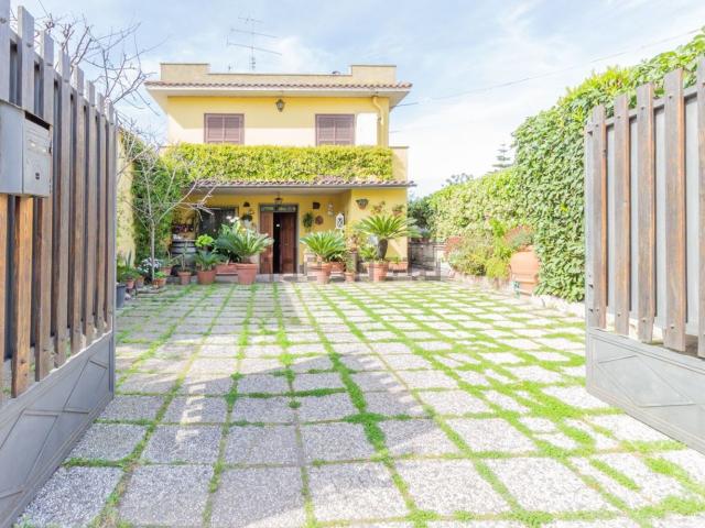 Casa in vendita a La Torretta, Roma Capitale