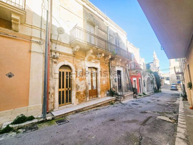 Casa in vendita a Ispica, Sicilia