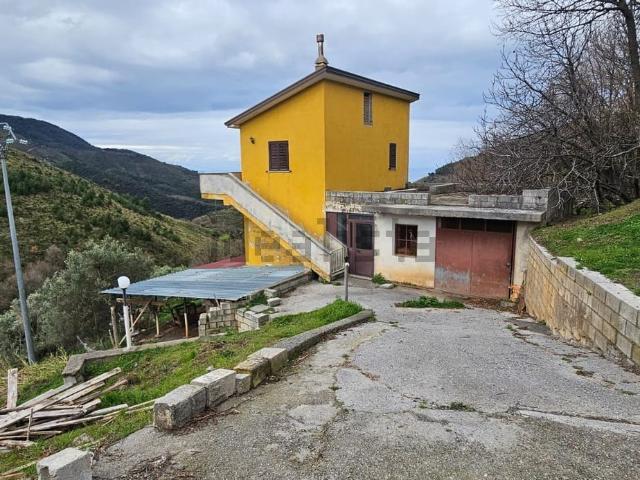 Casa in vendita a Calabria, Cosenza