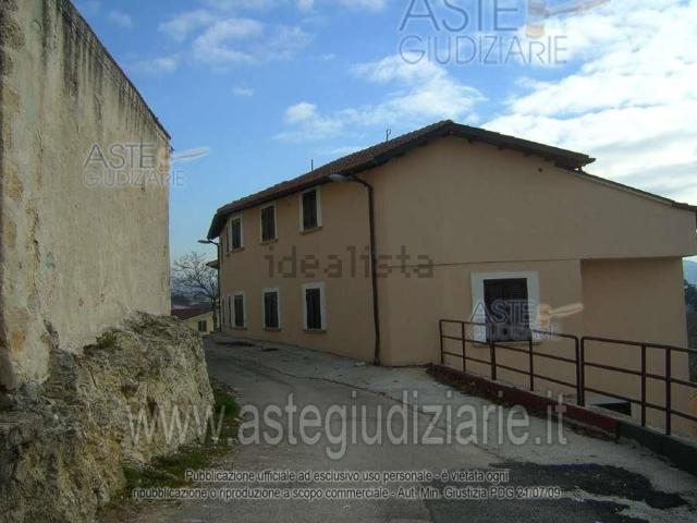Casa in vendita a Magliano De' Marsi, Abruzzo