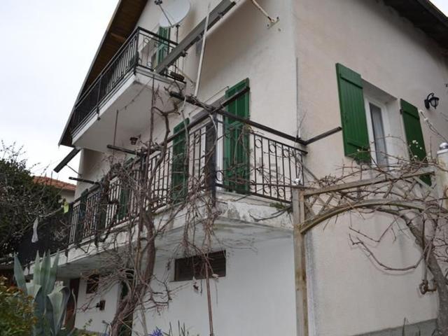 Casa in vendita a Bajardo, Provincia di Imperia