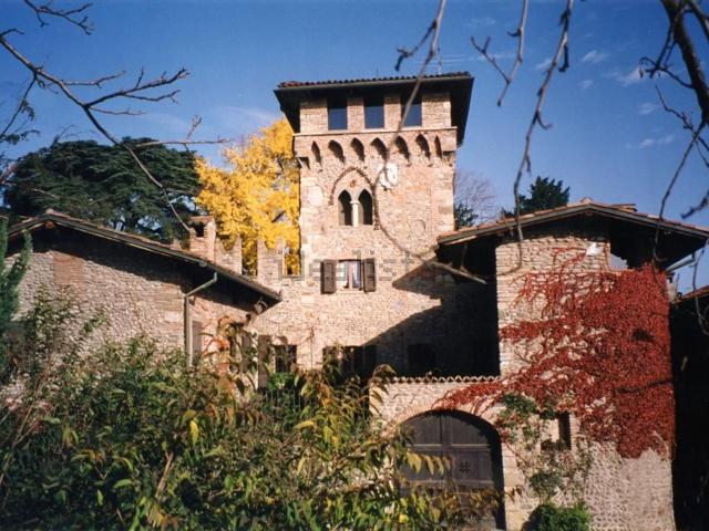 Casa in vendita a Gorle, Lombardia