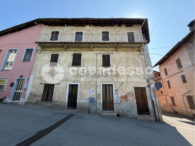 Casa in vendita a Lozzolo, Vercelli