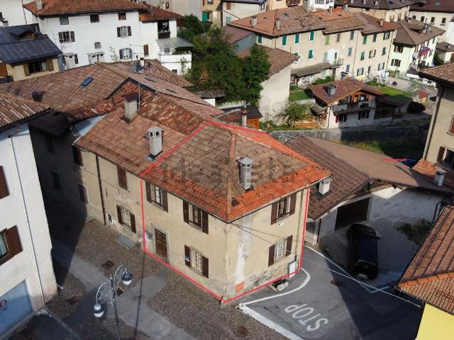 Casa in vendita a Comunità delle Giudicarie, Lardaro