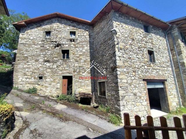 Casa in vendita a Caprese Michelangelo, Toscana