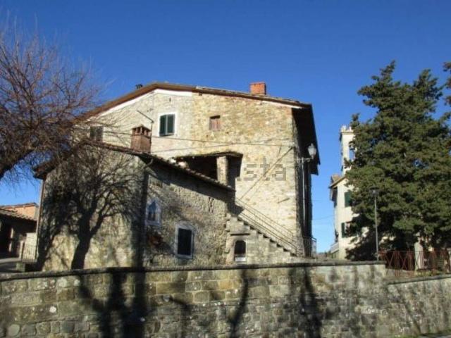 Casa in vendita a Lierna, Poppi