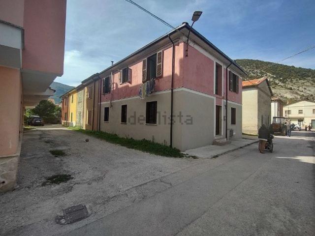 Casa in vendita a Capistrello, Abruzzo