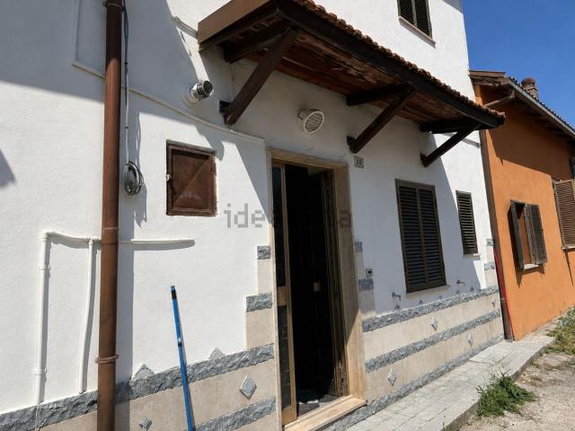 Casa in vendita a San Pelino, Avezzano