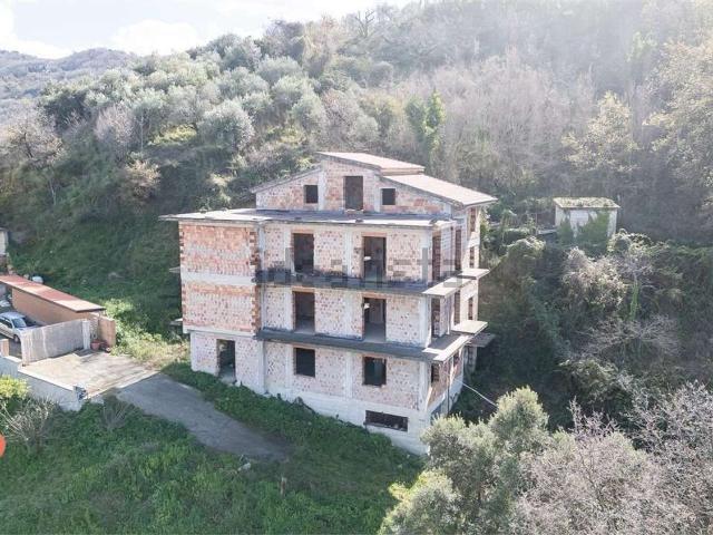 Casa in vendita a Ogliastro Cilento, Campania