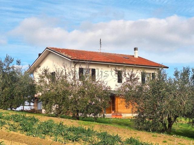 Casa in vendita a Corinaldo, Ancona