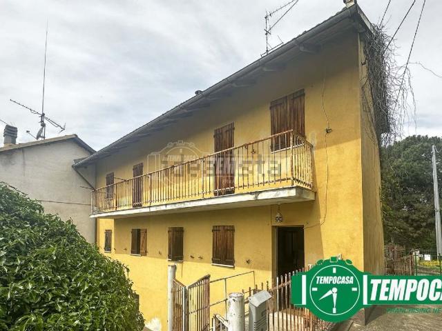 Casa in vendita a Regione Ricci, Acqui Terme