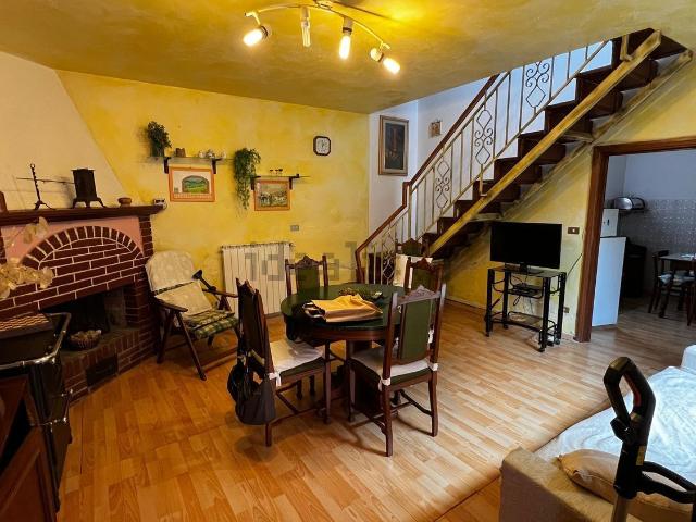 Casa in vendita a Vernio, Toscana
