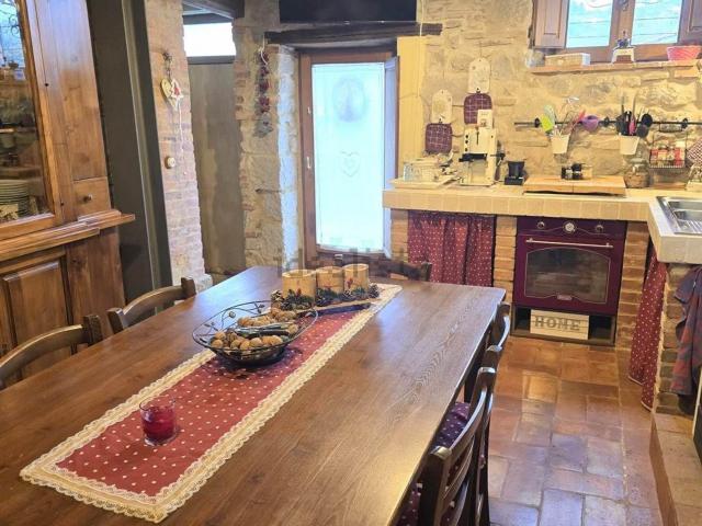 Casa in vendita a Unione dei Comuni Montani Amiata Grossetana, Santa Fiora