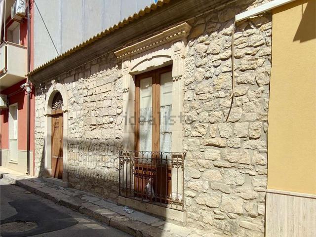 Casa in vendita a Comiso, Sicilia